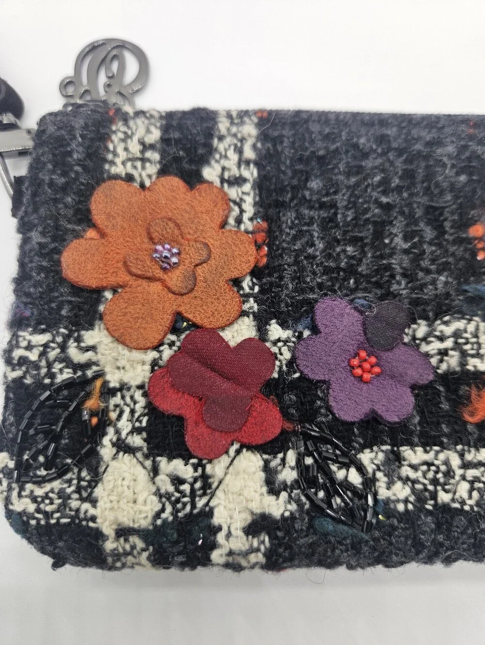 Vera Bradley Luxe Tweed Black Wristlet With Flowers 4x8 Cute Boho Hippie